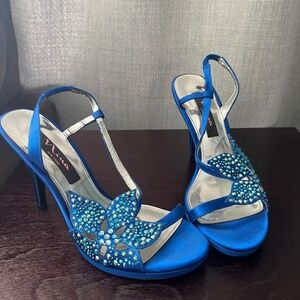 Electric Blue Nina Floral Sandals Size 6.5